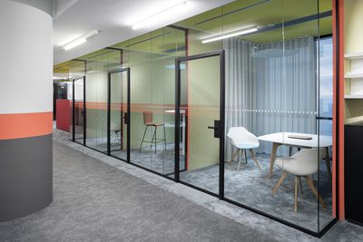 Sistemas de rieles, SG 6010, Colorama 1, Bene HQ, Vienna, Austria