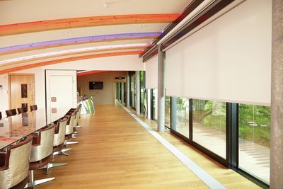 Sistemas de enrollables, SG 4880, Versascreen 1-10%, Bowcliffe Hall, Bramham, United Kingdom