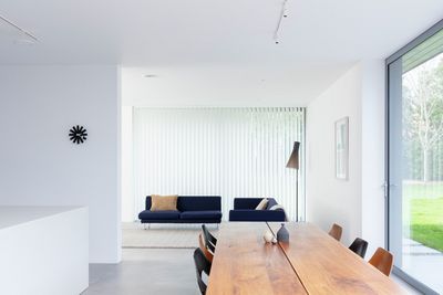 Sistemas de bandas verticales, SG 2910, Palisade Revive, Gerrards Cross, London, United Kingdom