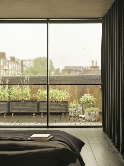 Sistemas de rieles, SG 6870, Basicscreen 1-10%, Bethnal Green, London, United Kingdom, black