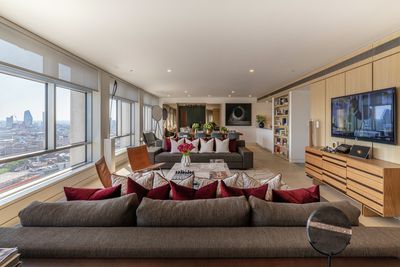 Sistemas de enrollables, SG 4960, Multiscreen 1-10%, Centre Point, London, United Kingdom, Recess