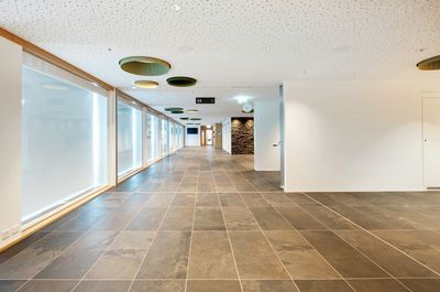 Sistemas de enrollables, SG 4970, Aluscreen Futura 3%, Room shot "Glacier Restaurant Jungfraujoch", Switzerland