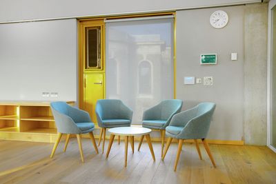 Sistemas de enrollables, SG 4910, Aluscreen Futura 3%, Sevenoaks School, Sevenoaks, United Kingdom