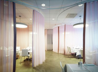 Sistemas de rieles, Room shot "Restaurant Tumba Gymnasium", Tumba, Sweden