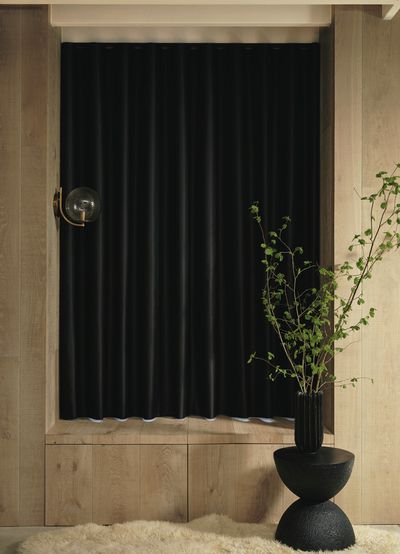 Sistemas de rieles, SG 6465, Deep, Private House, Cardiff, United Kingdom, Black