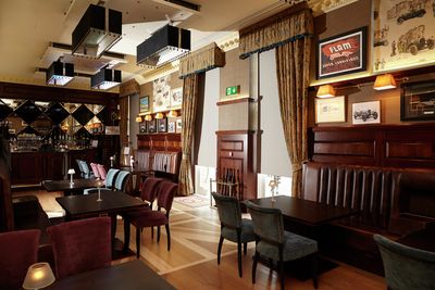 Sistemas de enrollables, SG 4960, Moon, Bowcliffe Hall, Bramham, United Kingdom