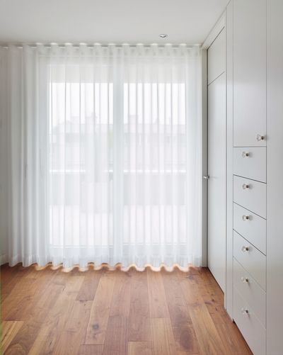 Sistemas de rieles, SG 6010, Colorama 1, Room shot "Private Home", Gümligen, Switzerland, Wave