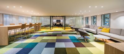 Sistemas de rieles, SG 5600, Colorama 1, Room shot "De Resident", The Hague, NL, Wave